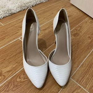 Juicy Couture Pointed Heel sz10 NWO